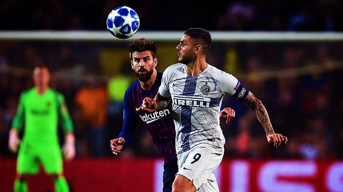 Pique contro Icardi nella partita di andata tra Barcellona ed Inter