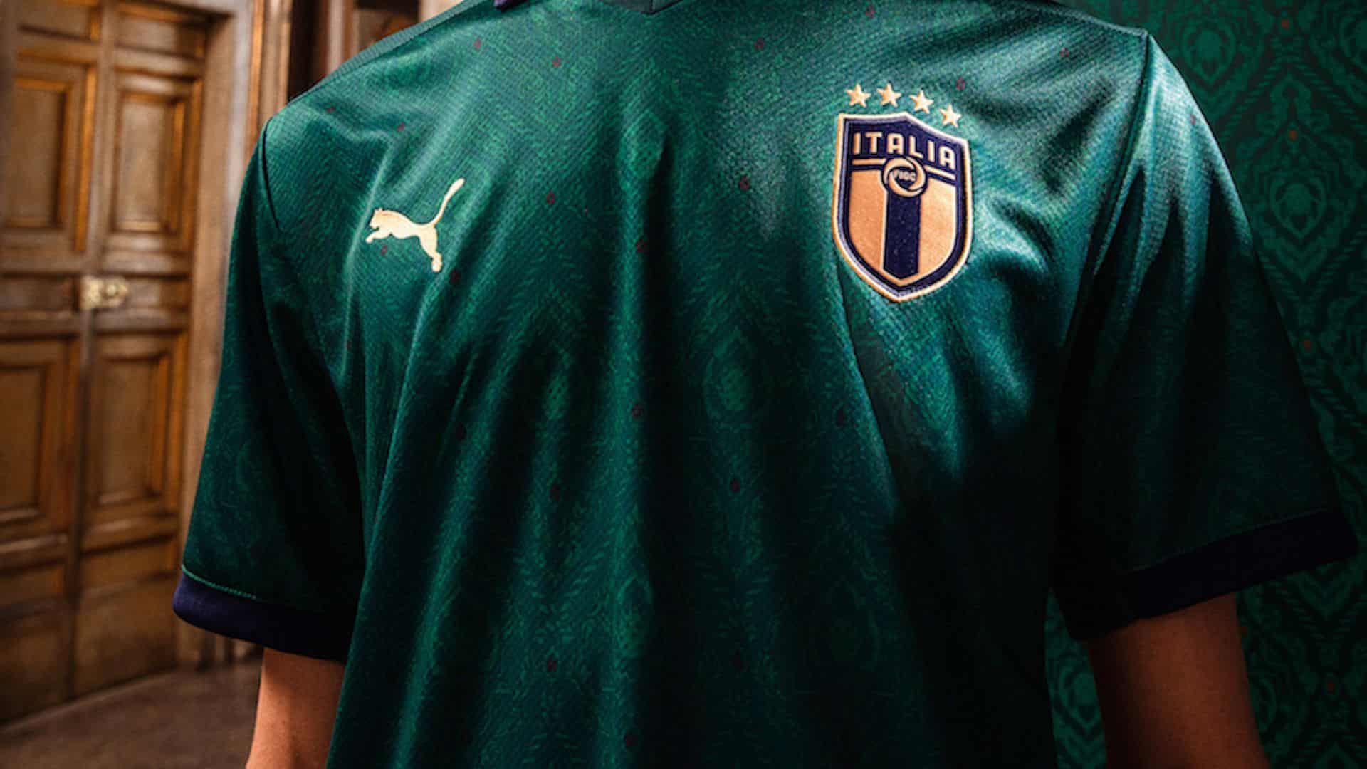 L'Italia giocherà con la maglia verde per le qualificazioni degli Europei di calcio