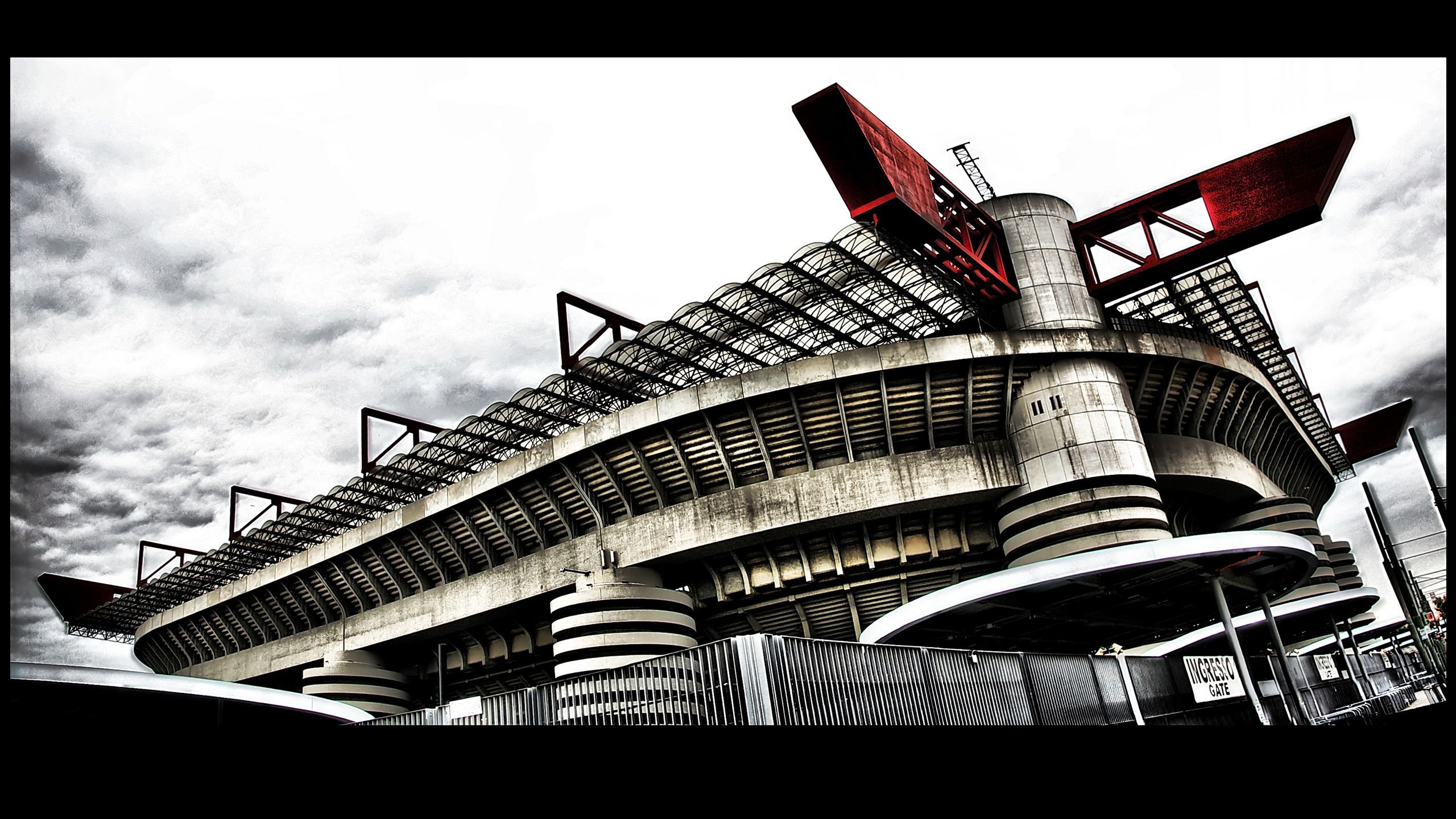 Un San Siro deserto ospiterà il derby di Milano